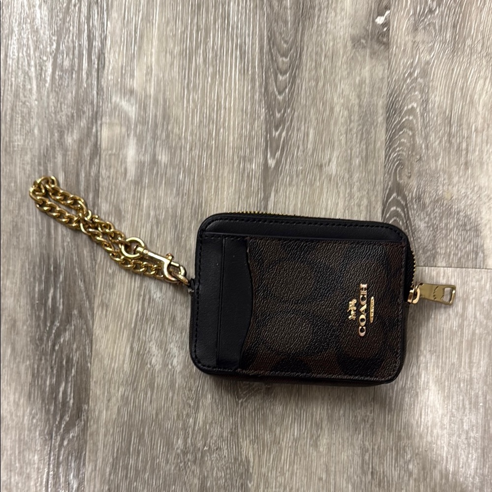 Coach Zip Card Case In Signature Canvas